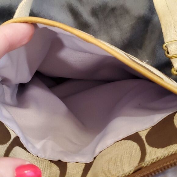 Fun mini Coach crossbody - Picture 6 of 8